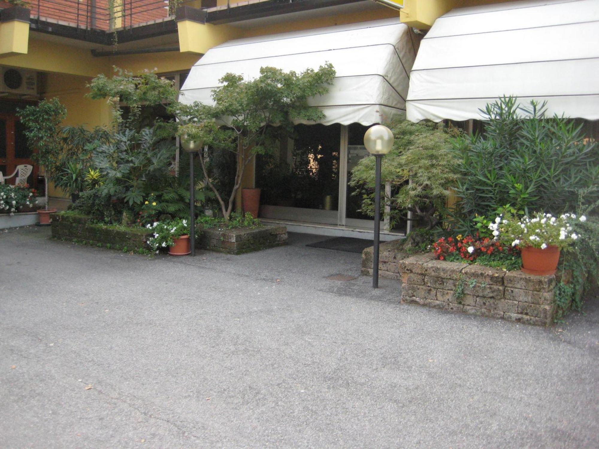 Hotel Marchina Брешия Экстерьер фото