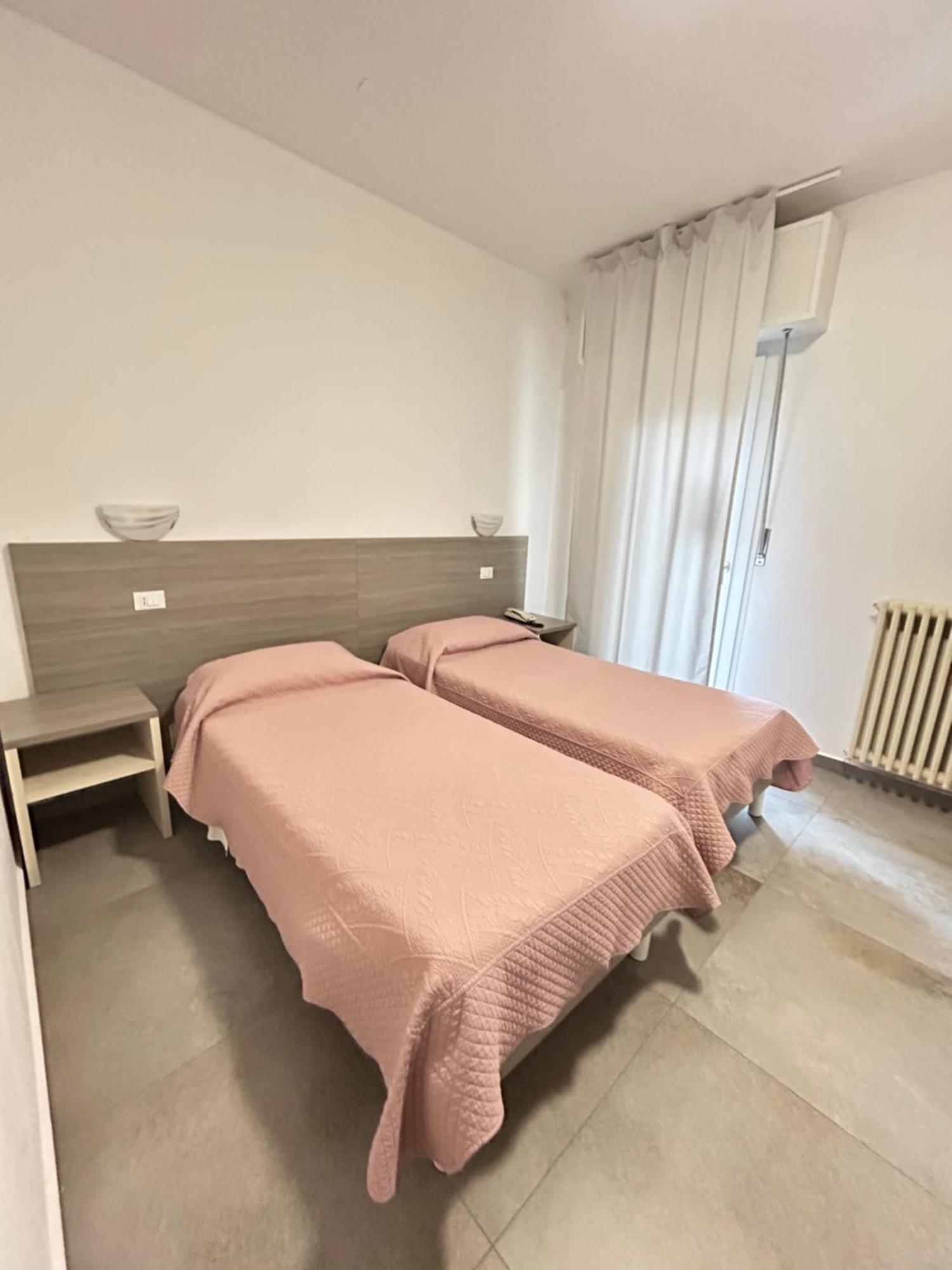 Hotel Marchina Брешия Экстерьер фото