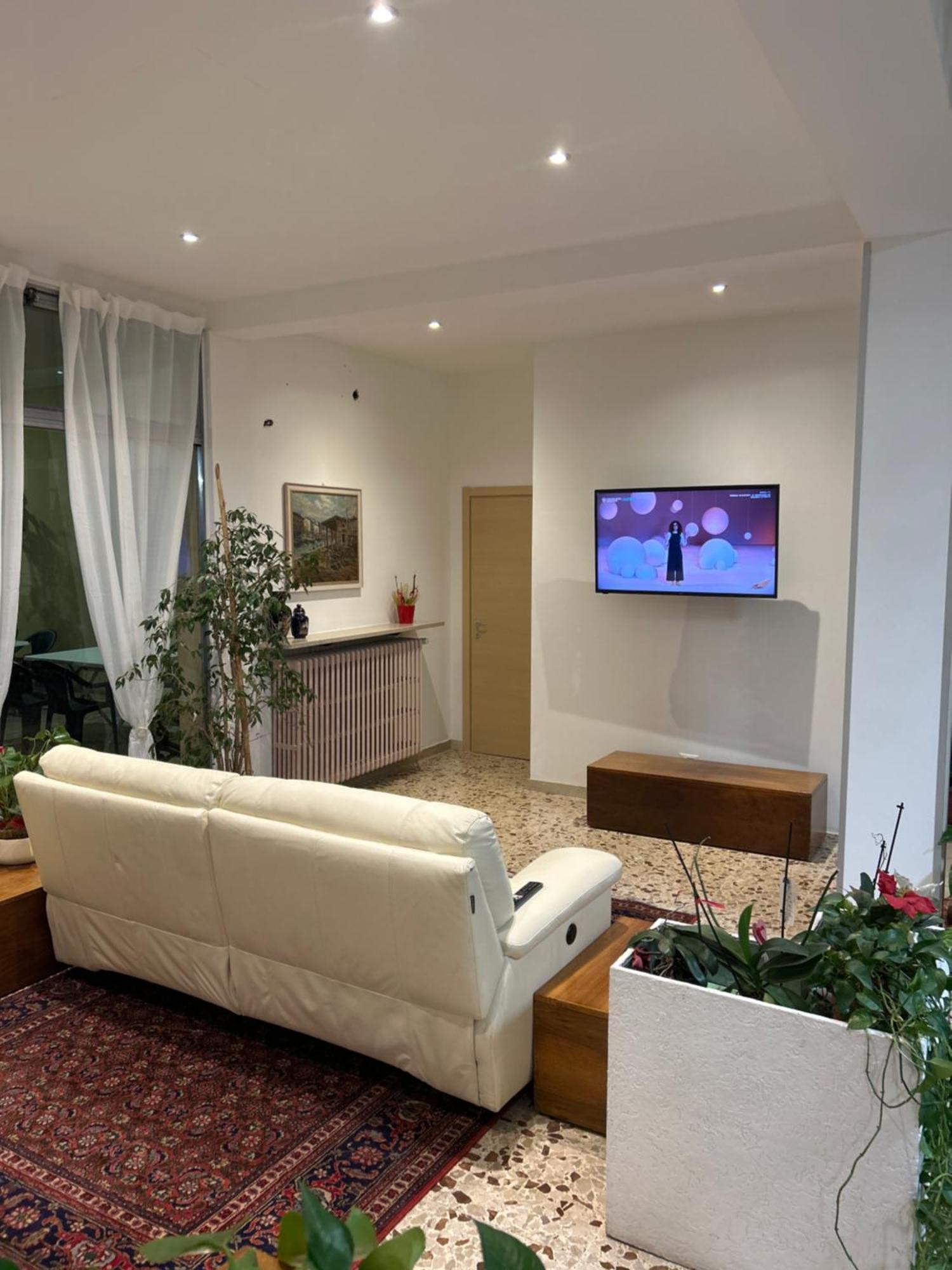 Hotel Marchina Брешия Экстерьер фото