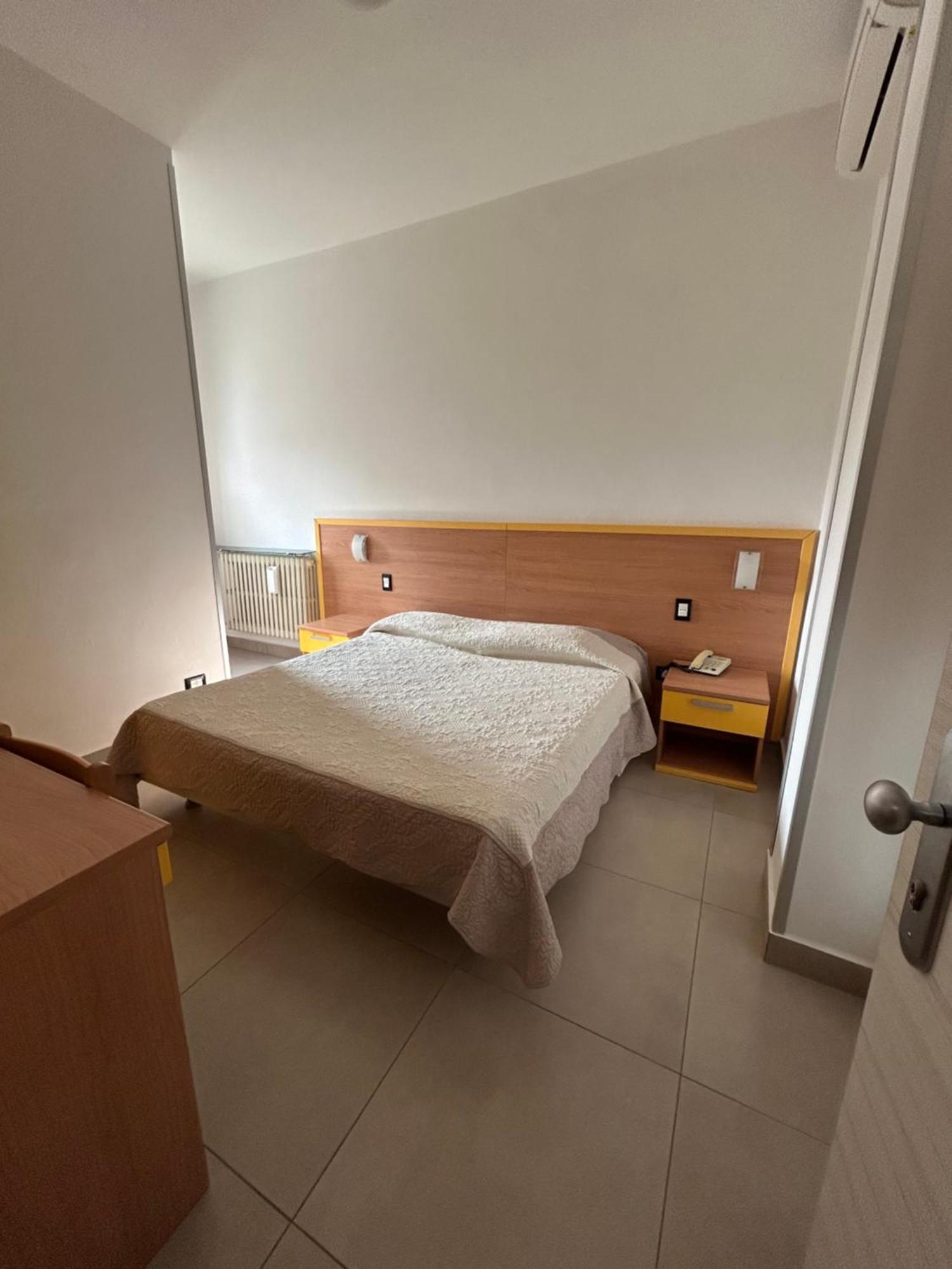 Hotel Marchina Брешия Экстерьер фото